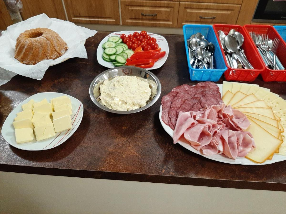 Buchtuv Statek Farm stay *